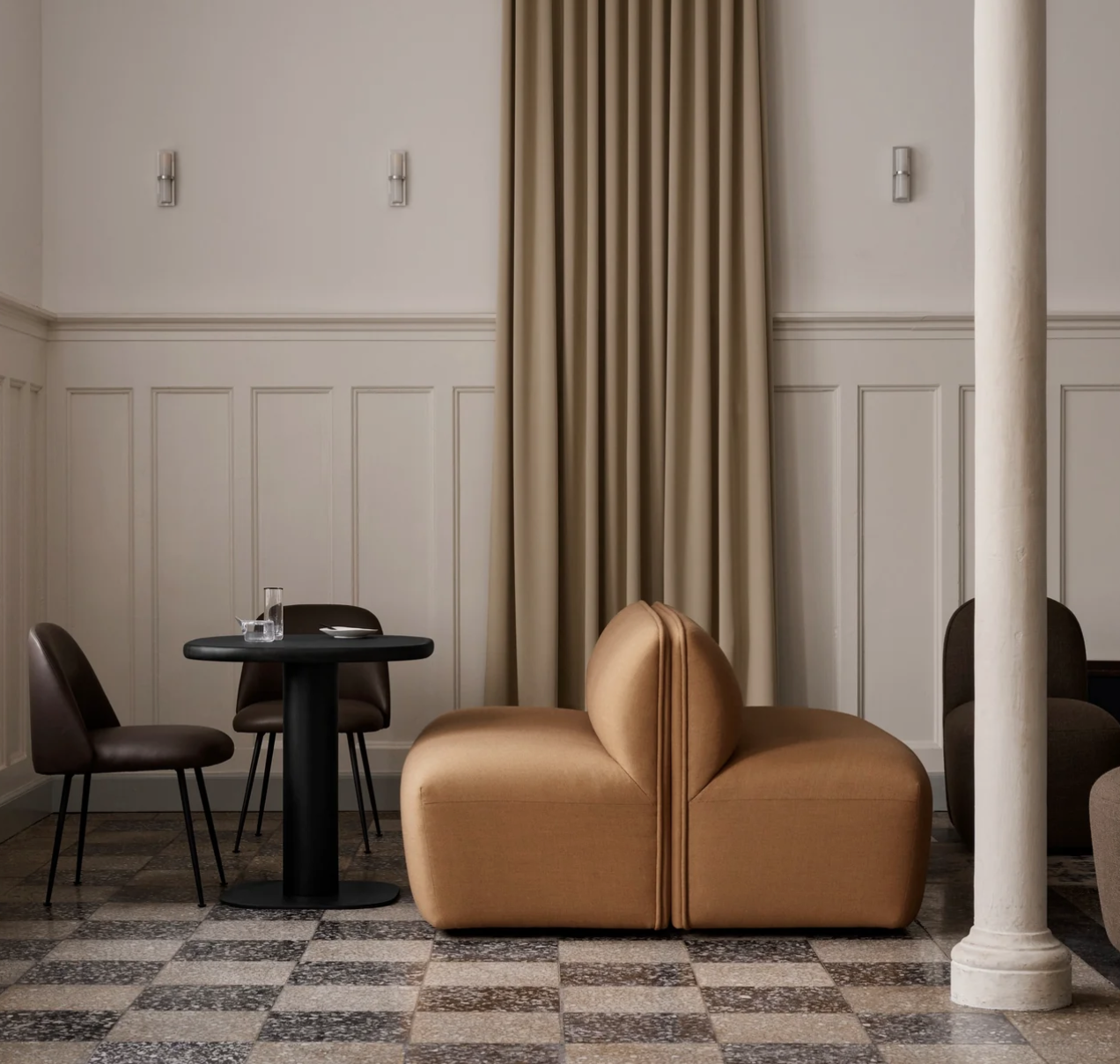 Event Chair V2 Steel Legs