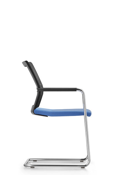 Stilo Cantilever Mesh Armchair