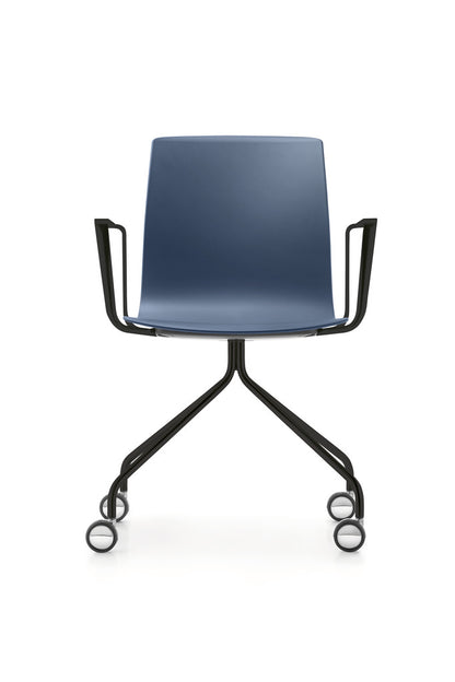 Fiore Conference Armchair 1