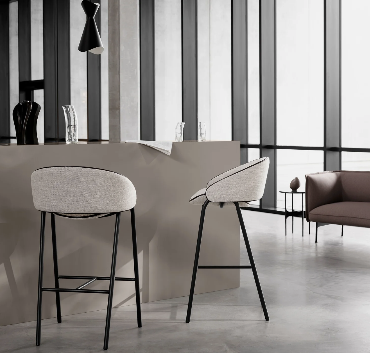 Folium Bar Stool