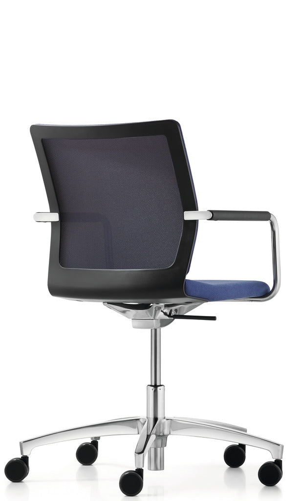 Stilo Mesh Meeting Chair