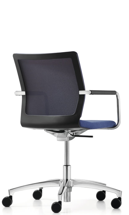 Stilo Mesh Meeting Chair